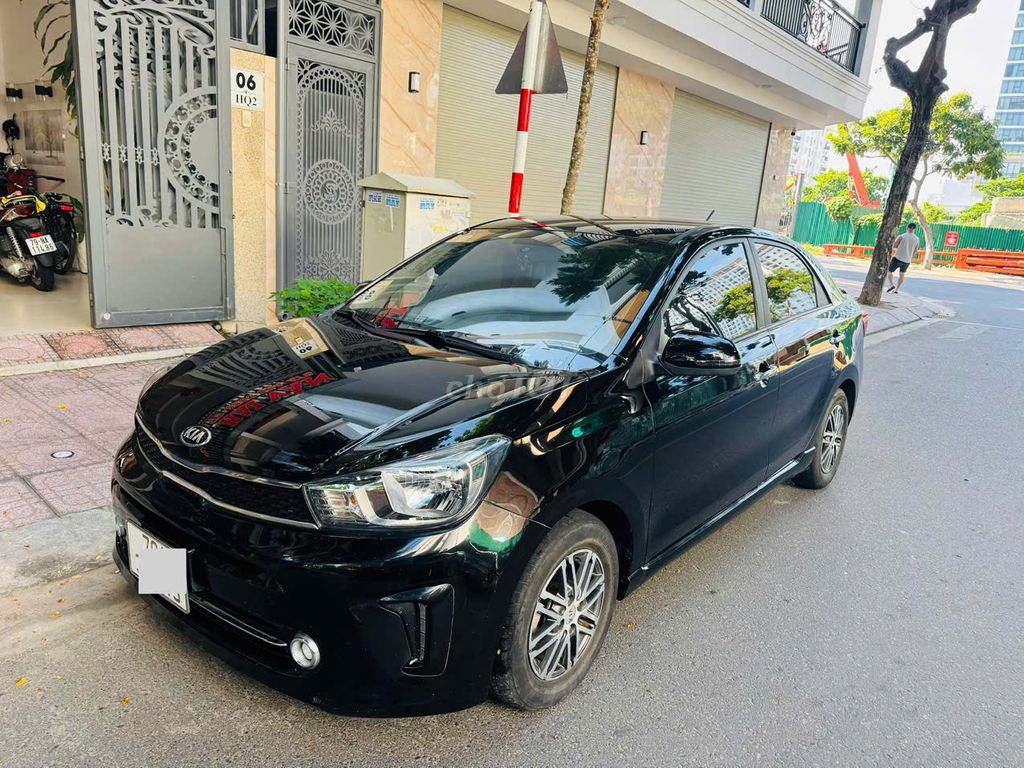 Фото 3: Kia Soluto Luxury 2021 черный 44000 км отличное состояние