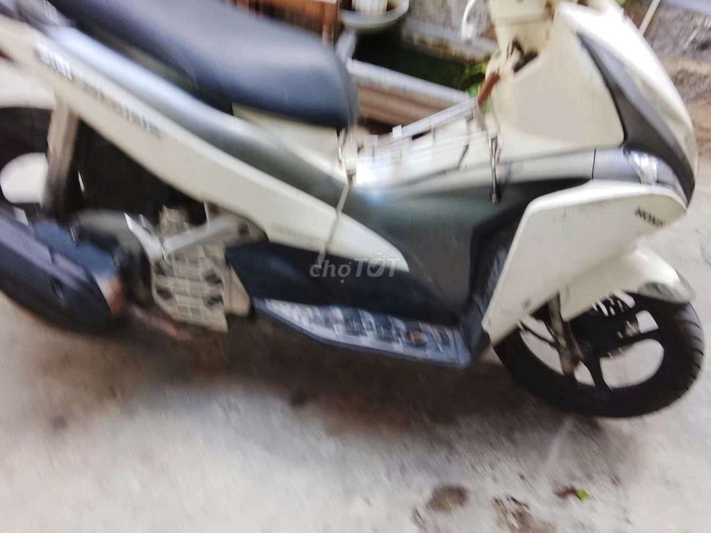 Фото 3: Honda Air Blade 2013 Белый Серебристый Черный, инжектор