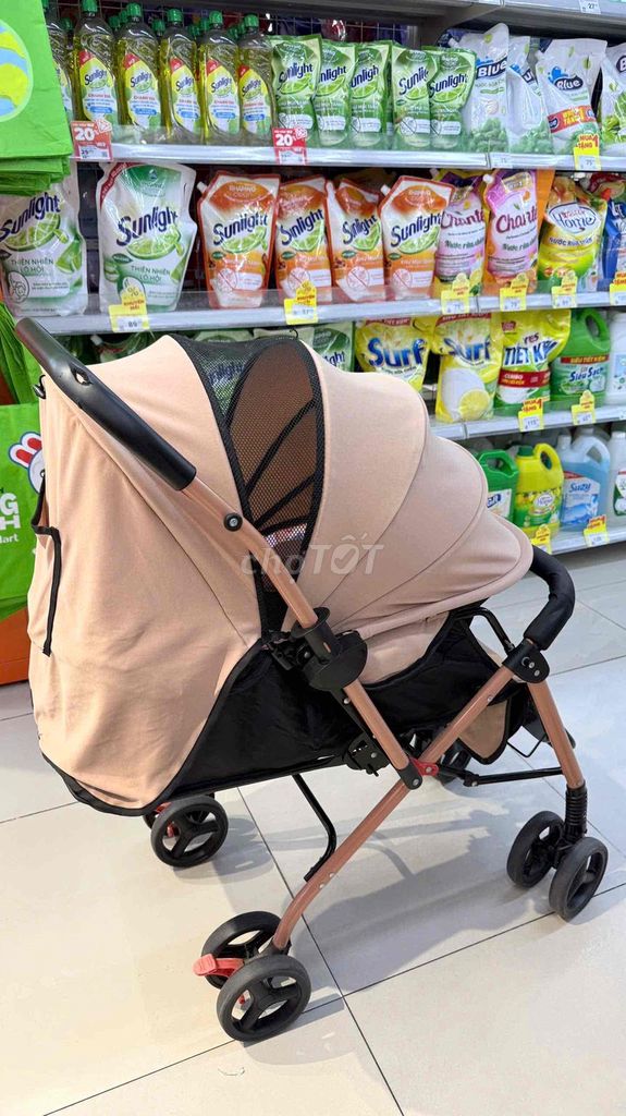 Детская коляска розово-бежевая для детей 0-3 лет