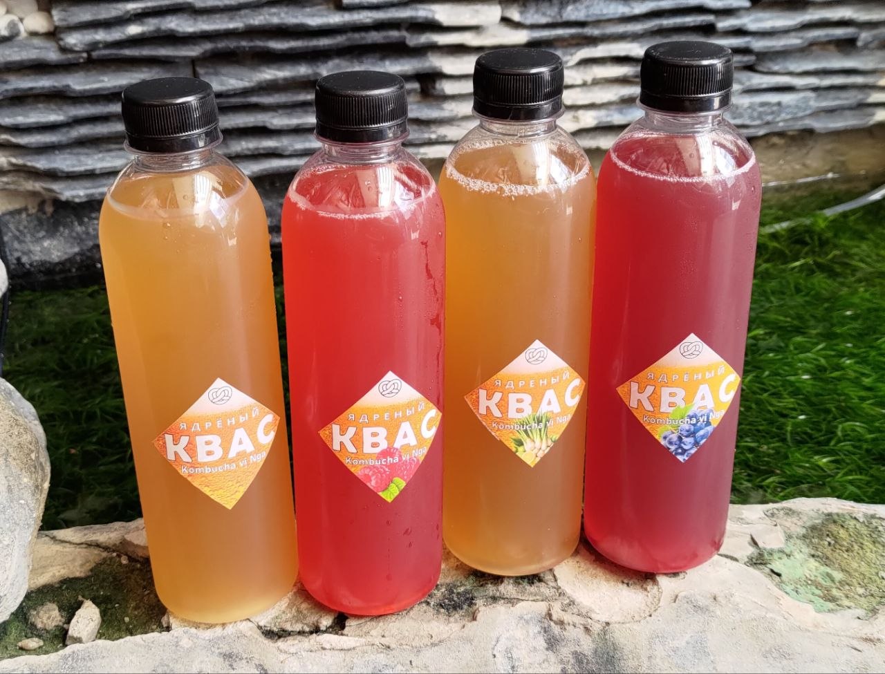 Свежие квасы от Soul Kitchen: классика, малина, лемонграсс, виноград.