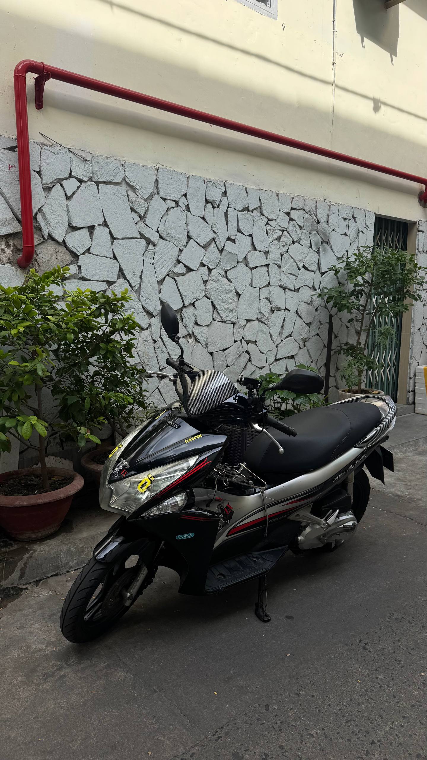 Фото 2: Продаётся скутер Honda Air Blade 110 FI 2011 года