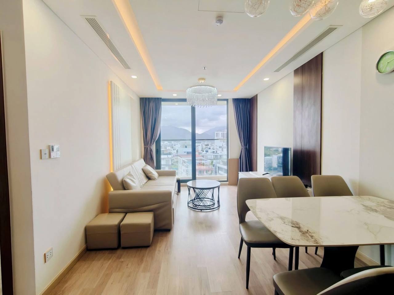 Фото 2: Сдаётся квартира с 3 спальнями в ЖК CT1 Luxury Riverside на западе Нячанга.