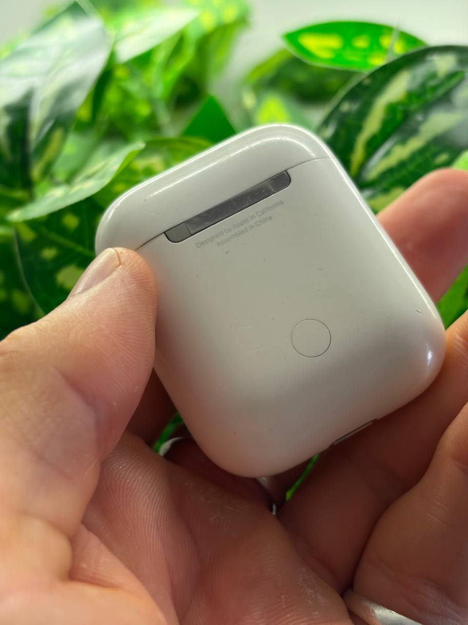 Фото 2: Продаю оригинальные наушники AirPods 3, использовались около двух лет.