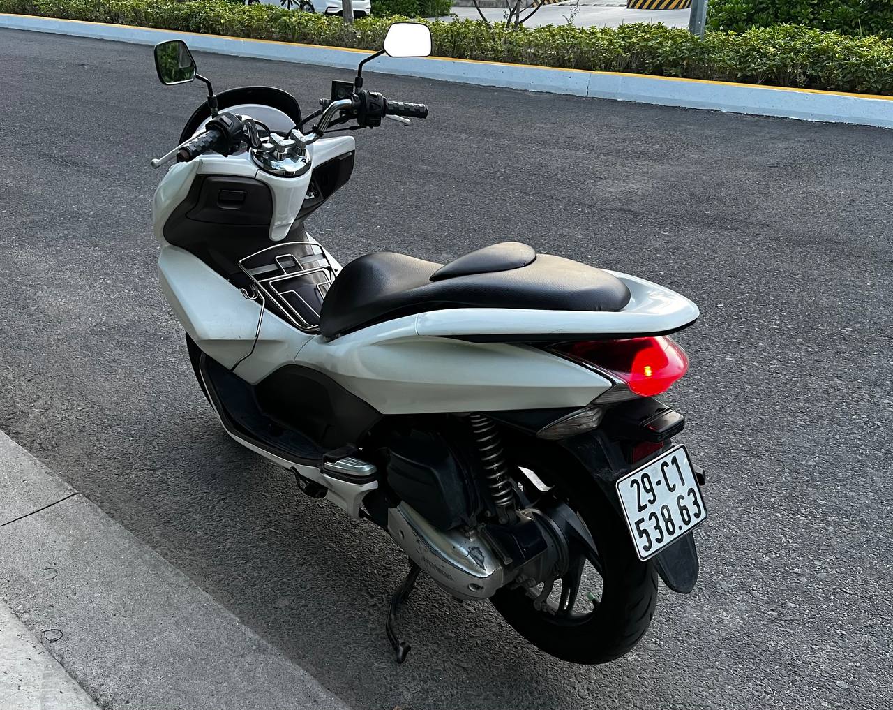 Фото 2: Продаётся Honda PCX 125 первого поколения