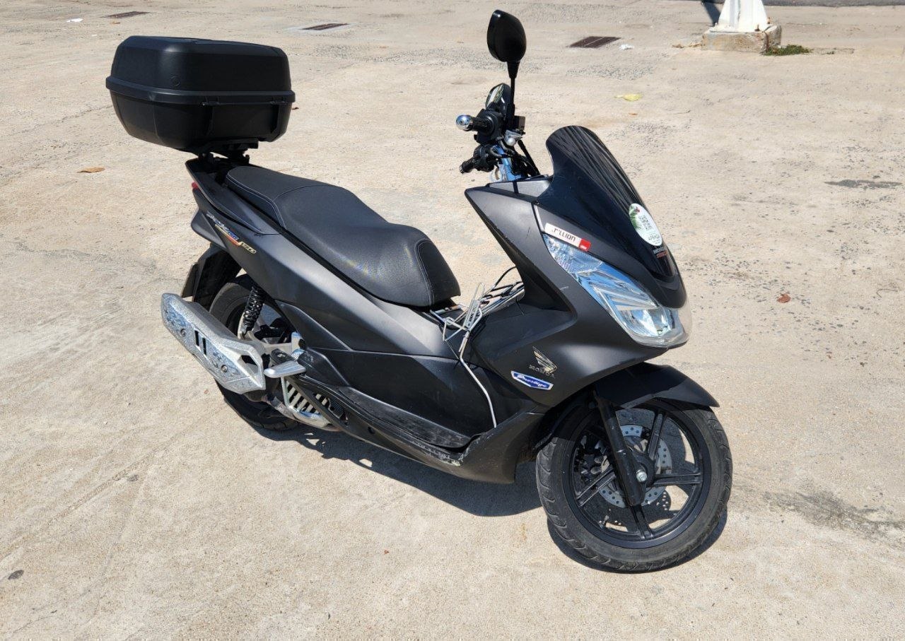 Фото 2: Сдаётся в аренду Honda PCX 2017, 125cc, с системой Smart Key