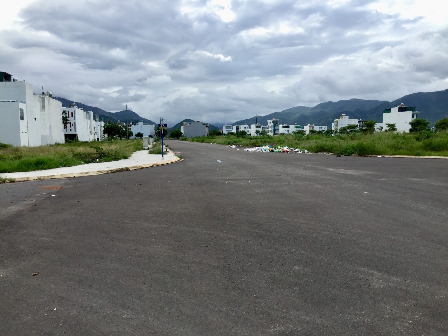 Фото 2: Отдельная комната 40м², широкая дорога 20м. Связь с хозяином: Нам - 0343800017